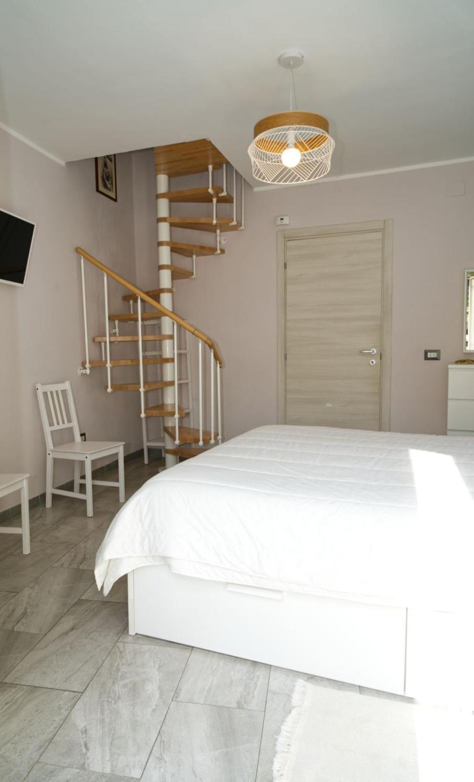 La Casuzza Di Tindaro Apartment Катания Екстериор снимка
